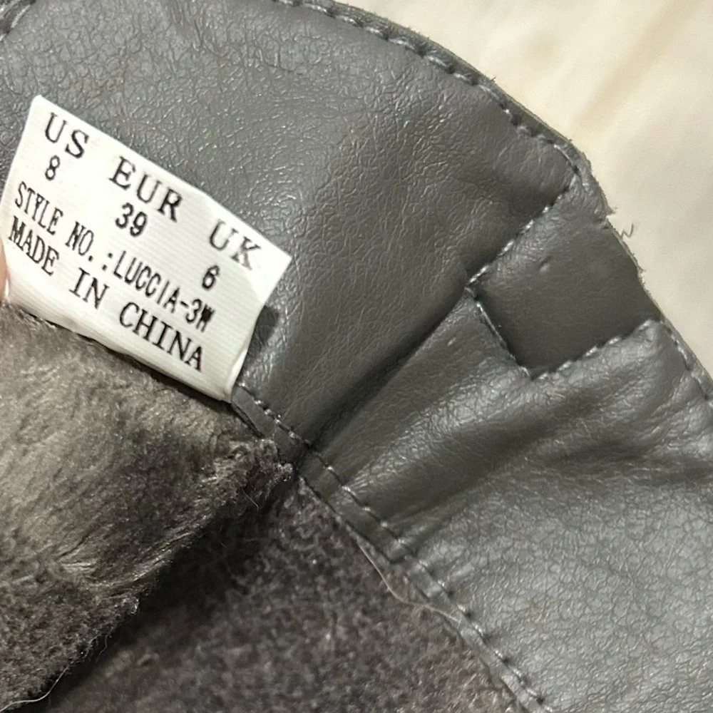Dream Pairs Tall Riding Gray Faux Leather Fur Lined Boots Full Zip Up Size 8